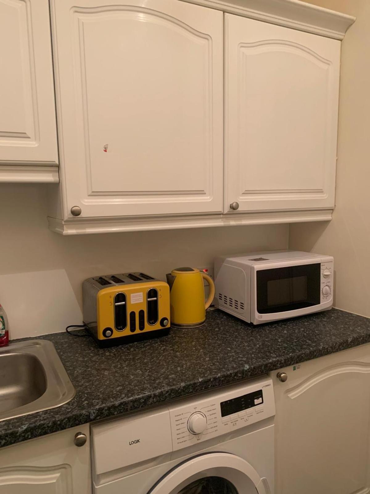 Executive 1 Bed Centre Ashvale Place